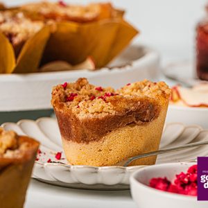 PRIESTLEY’S APPLE & RHUBARB CAKE 8PC GF