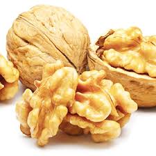 Light Amber Walnut Halves – 1kg